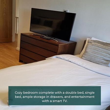 Cliffe Terrace 2Bed 2 Bath Free Parking Space Chatham  Exterior photo