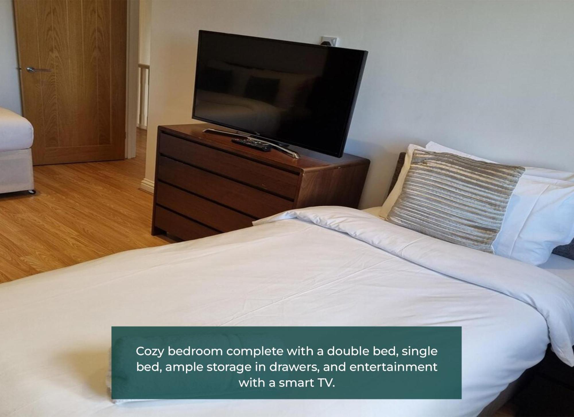 Cliffe Terrace 2Bed 2 Bath Free Parking Space Chatham  Exterior photo